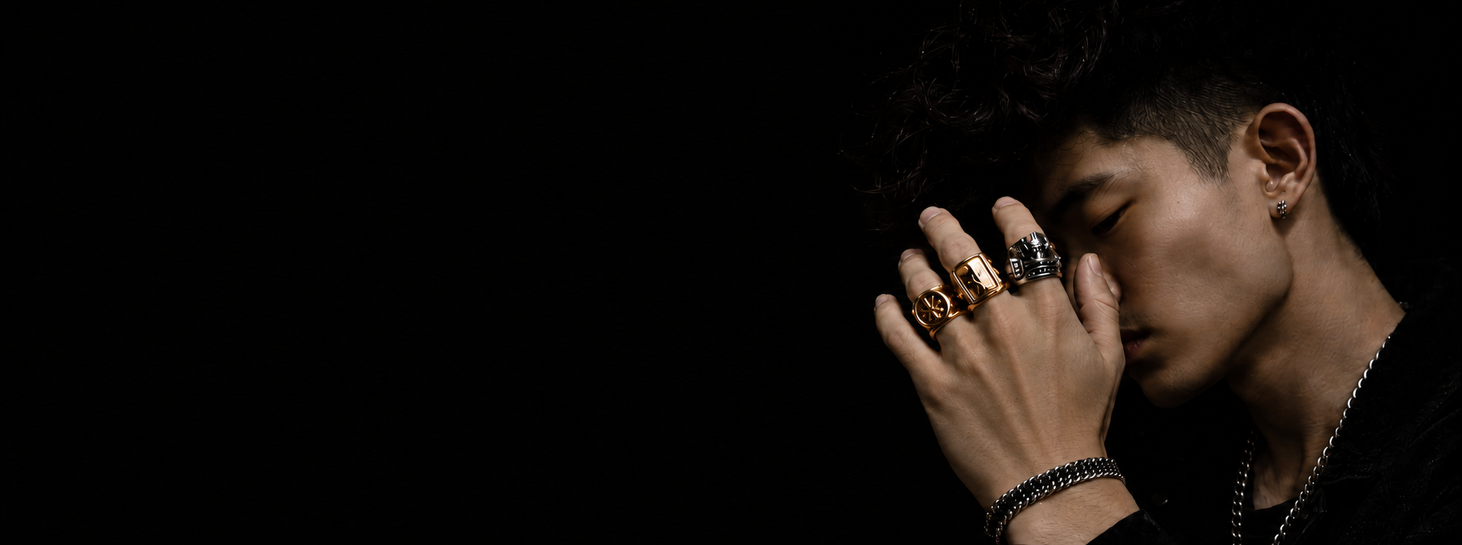 Tai Akira Conjugacion portrait